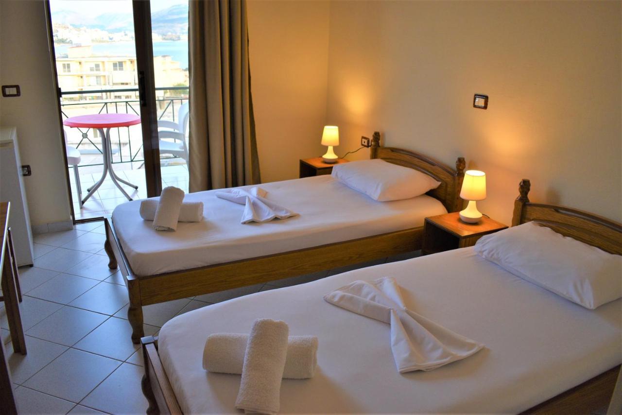 Hotel Villa Zeneli Sarandë Exterior foto