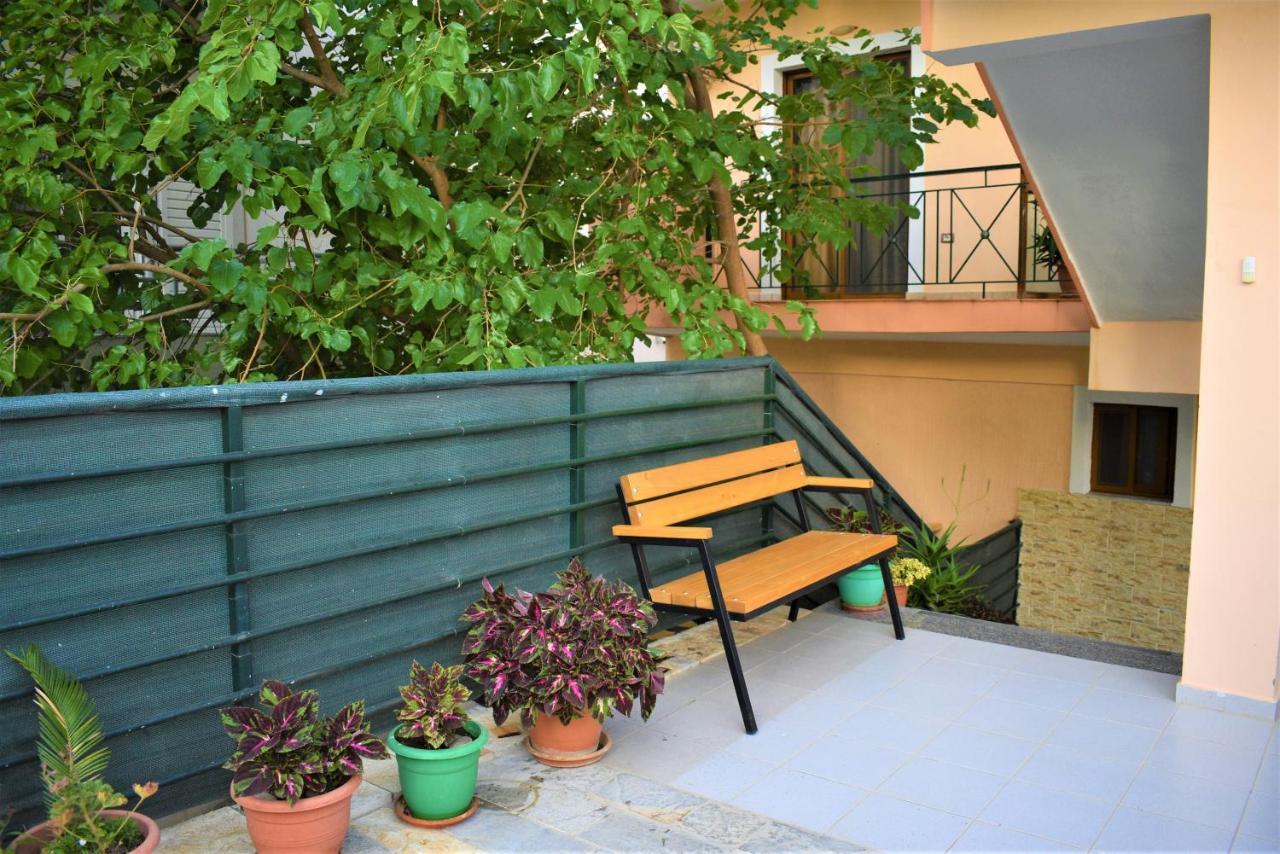 Hotel Villa Zeneli Sarandë Exterior foto