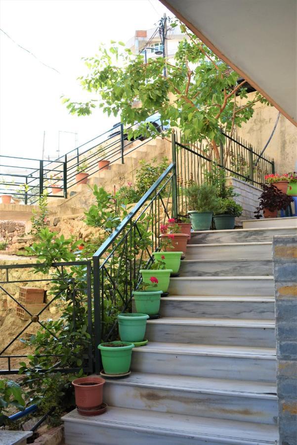 Hotel Villa Zeneli Sarandë Exterior foto