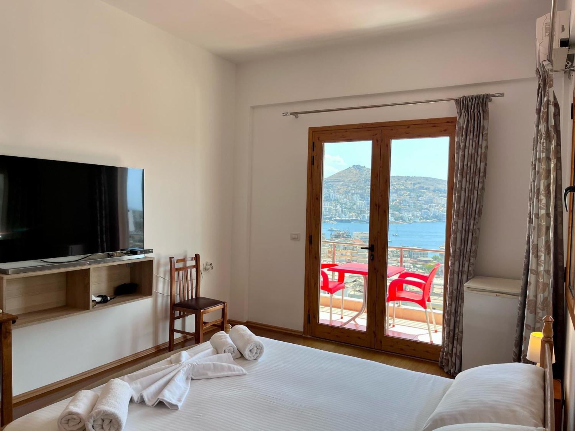 Hotel Villa Zeneli Sarandë Exterior foto