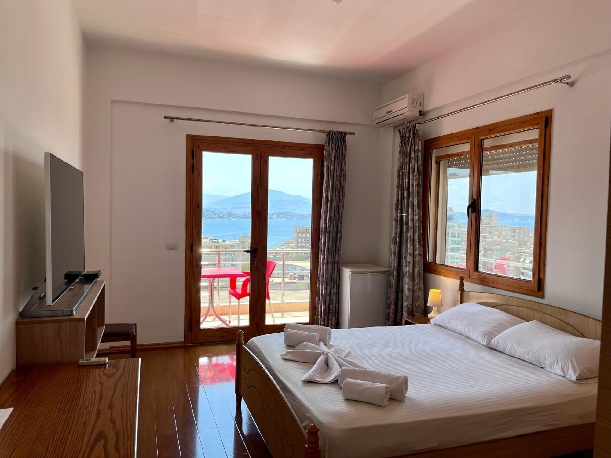 Hotel Villa Zeneli Sarandë Exterior foto