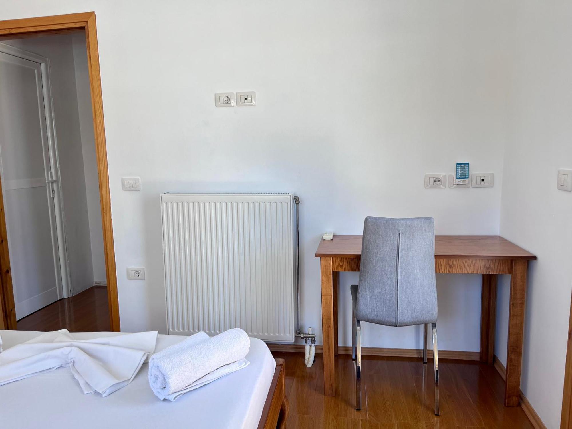 Hotel Villa Zeneli Sarandë Exterior foto