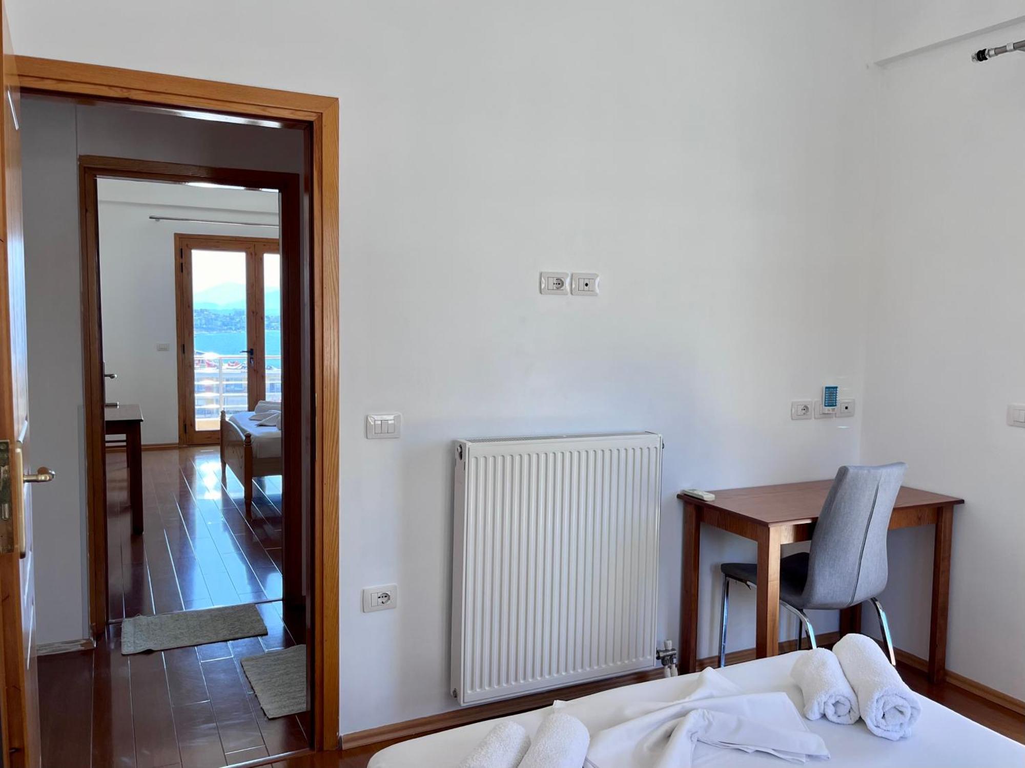 Hotel Villa Zeneli Sarandë Exterior foto